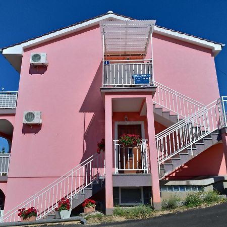 Apartment Njivice 15904B エクステリア 写真