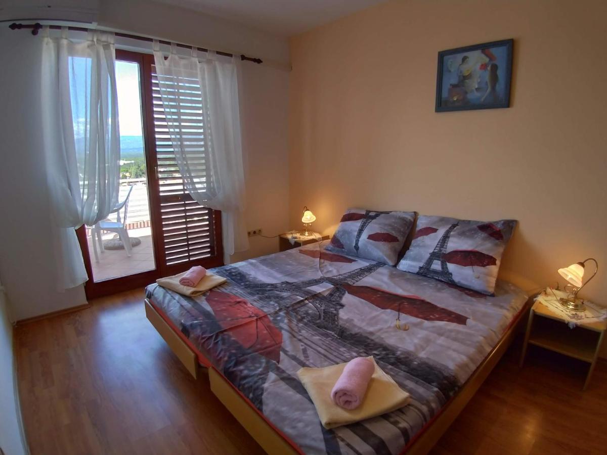 Apartment Njivice 15904B エクステリア 写真